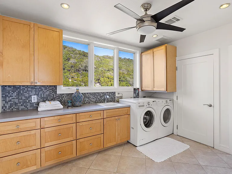 14020 Lake View Dr — Photo 23