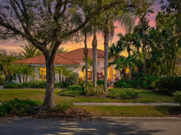 441 Village Dr, Tarpon Springs, FL 34689