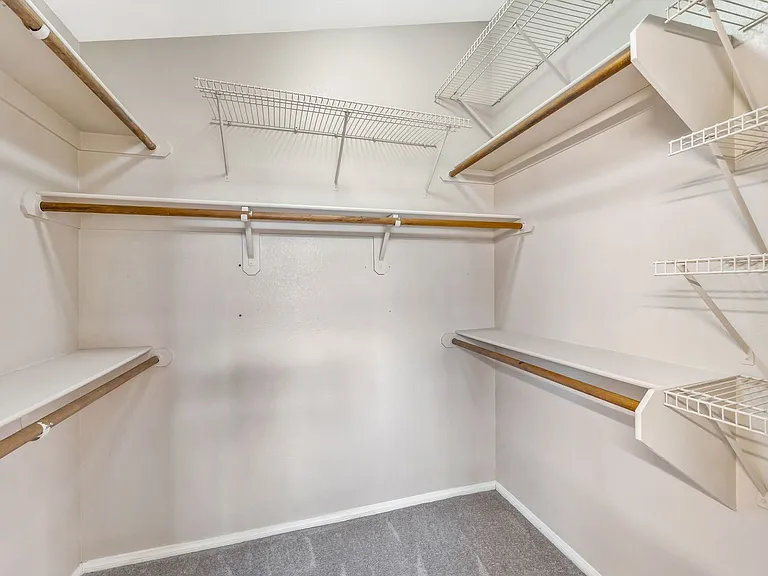 10401 Horseback Ridge Ave — Photo 19