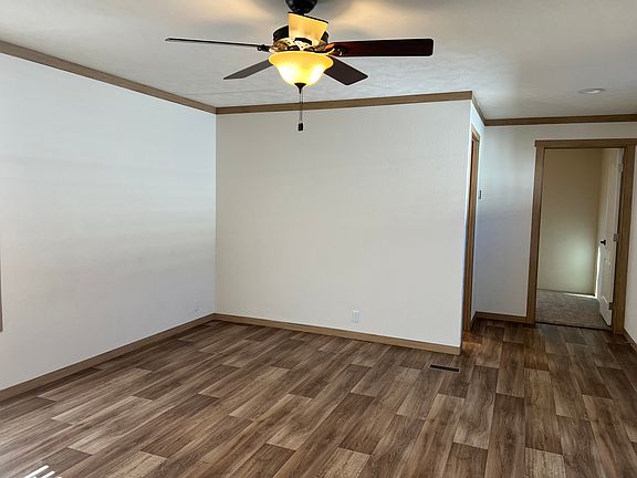 2nd image of 2101 SW 38th St #6