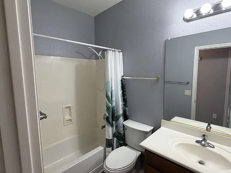 135 W Holstein Trl — Photo 10