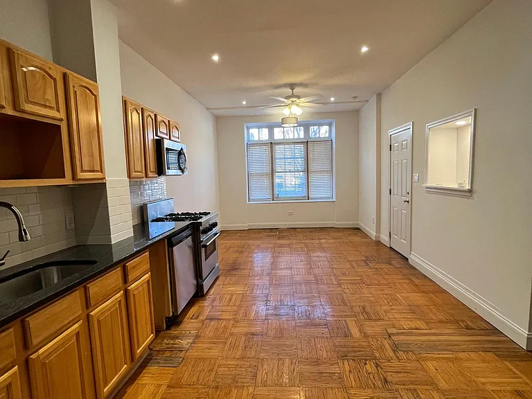 1302 Pine St #1 — Photo 6