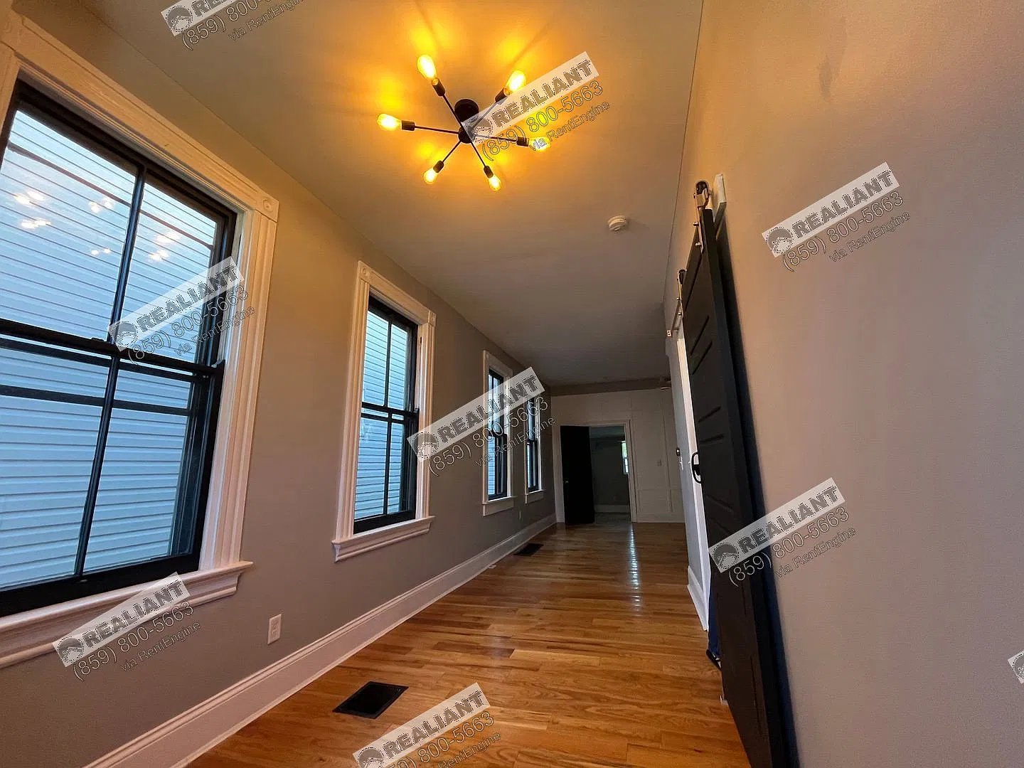 1 bed, 1.0 bath, 832 sqft, $1,595 — Photo 2