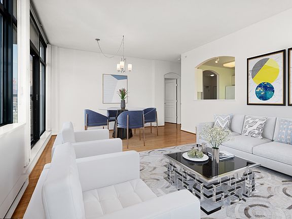 3rd image of 538 W 45th Ave #607
