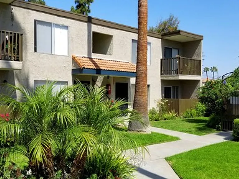 Casa del Valle Apartments — Photo 15