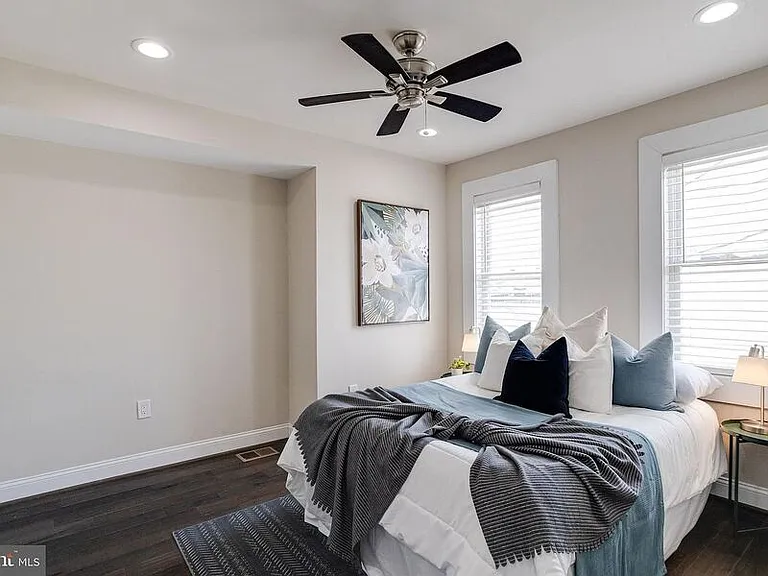 442 N Linwood Ave — Photo 20