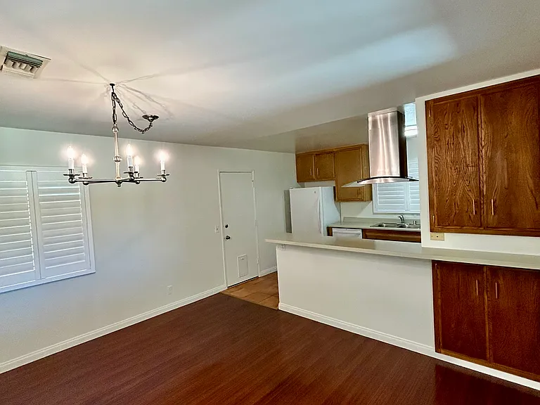 197 Sandberg St — Photo 3