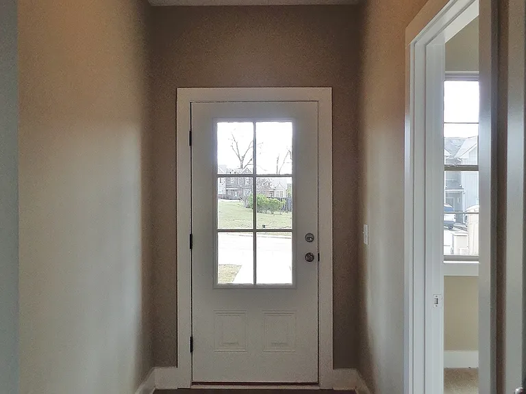 602 The Heights Ln — Photo 2
