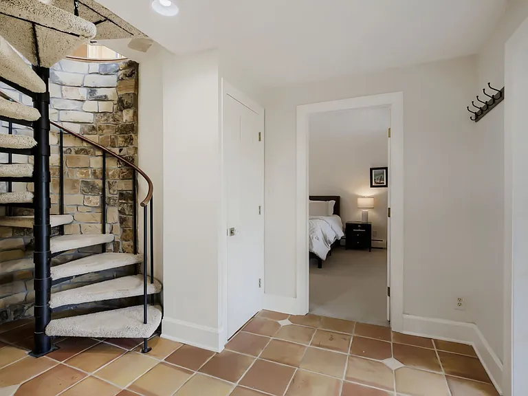 545 Bow Mountain Rd — Photo 19