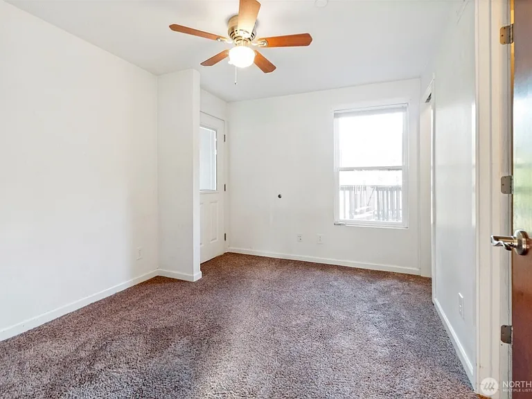 3109 24th Avenue Ct SE — Photo 17