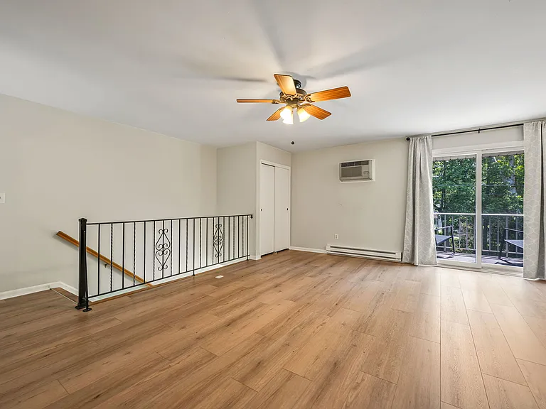 15 Cottage St #1B — Photo 13