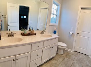 247 Martin Chapel Rd, Portland, TN 37148