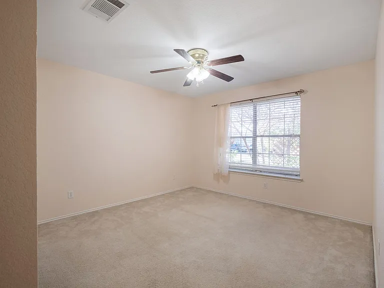 17131 Dashwood Creek Dr — Photo 13