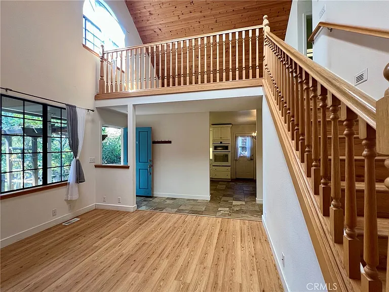 1530 Emerson Rd — Photo 11