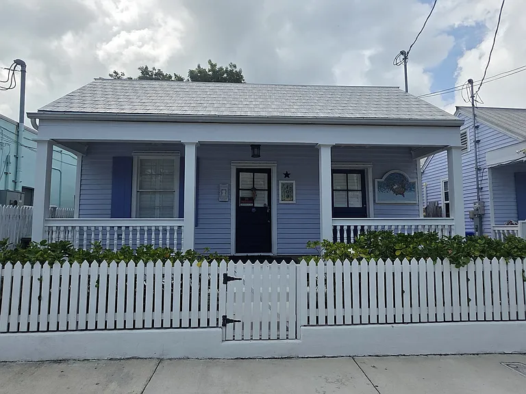 409 Fleming St — Photo 1