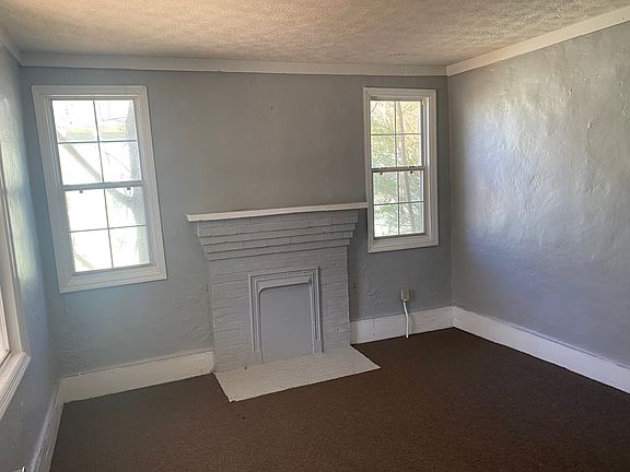 Living room_01062023