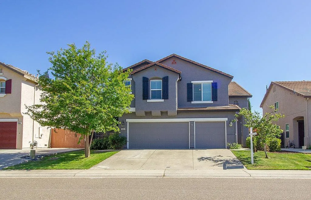 4549 Winje Dr photo 1