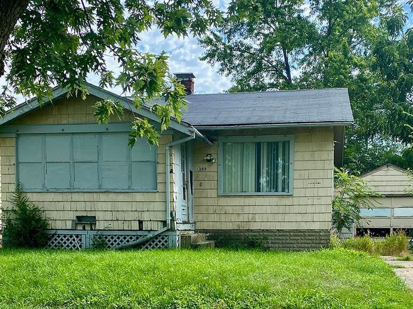 1388 N Walnut Grove Ave