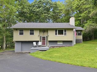 103 Water View Dr, Lords Valley, PA 18428