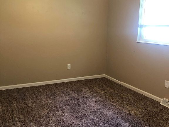 5th image of 707 Galahad Ln