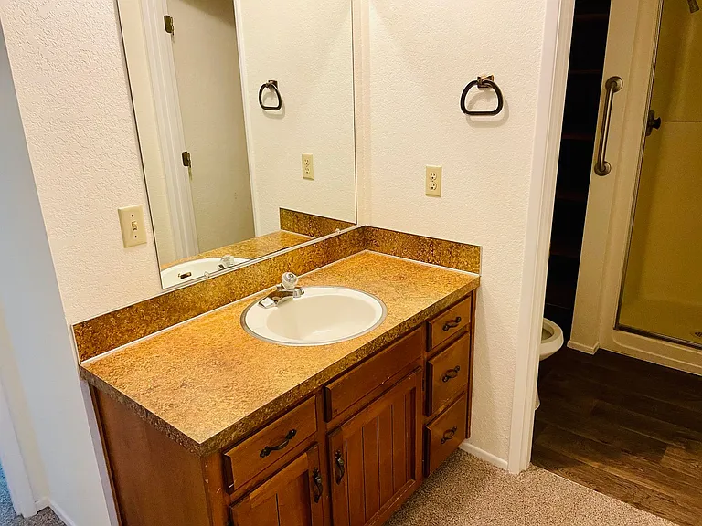 5522 Beechwood Ct S — Photo 15
