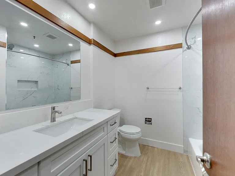 Riverwood Apartments — Photo 147