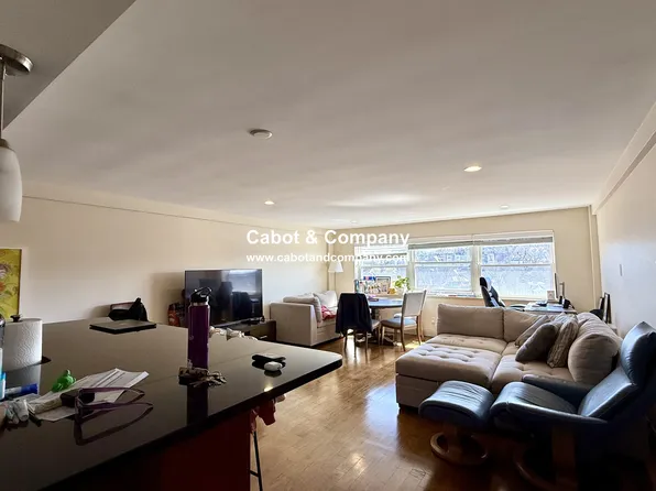1600 Beacon St, Brookline, MA