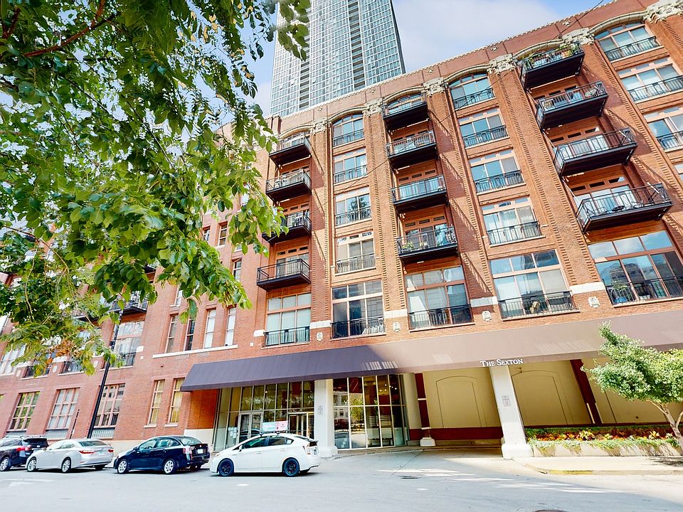 1st image of 360 W Illinois St APT 624