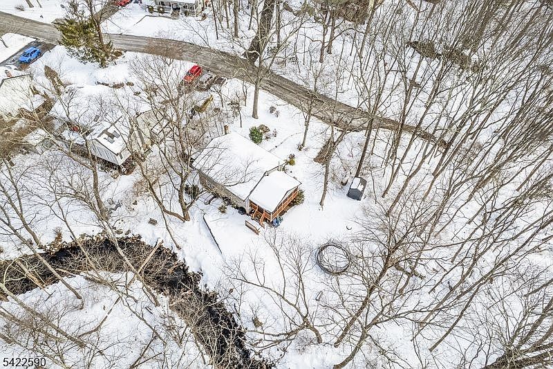 1st image of 14 W Lake Dr