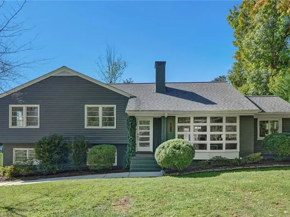 3911 Dogwood Dr, Greensboro, NC 27410