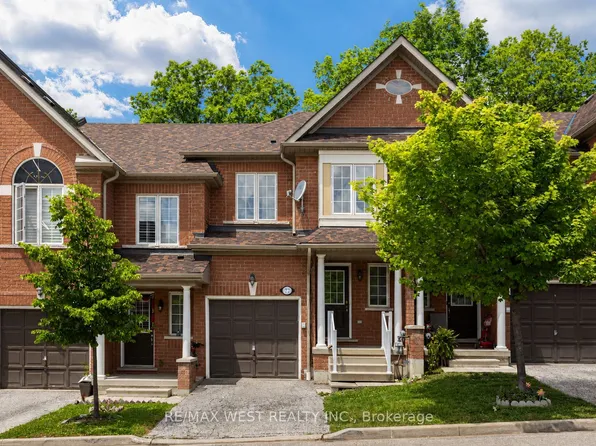 7360 Zinnia Pl #77, Mississauga, ON L5W 2A1