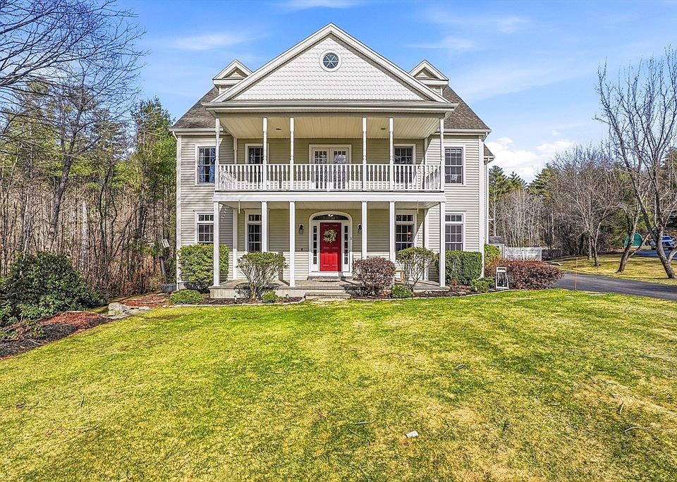 1st image of 8 Leah Ln
