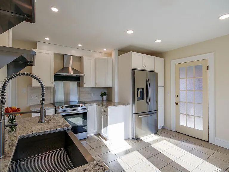 169 Glenwood Ave #2 — Photo 24