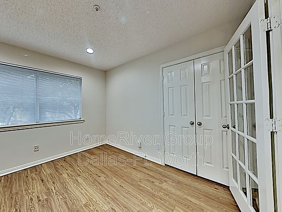 4th image of 3812 Waterford Dr