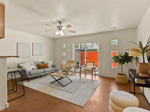 600 8th St NW Unit B, Albuquerque, NM 87102