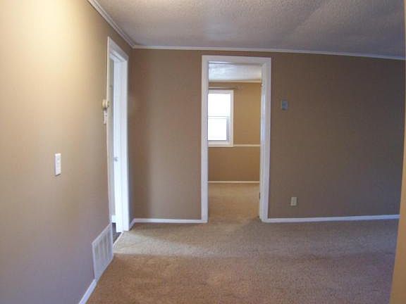 5th image of 398 W 32nd St
