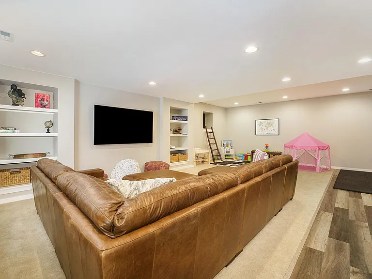 3215 S Dahlia St — Photo 32