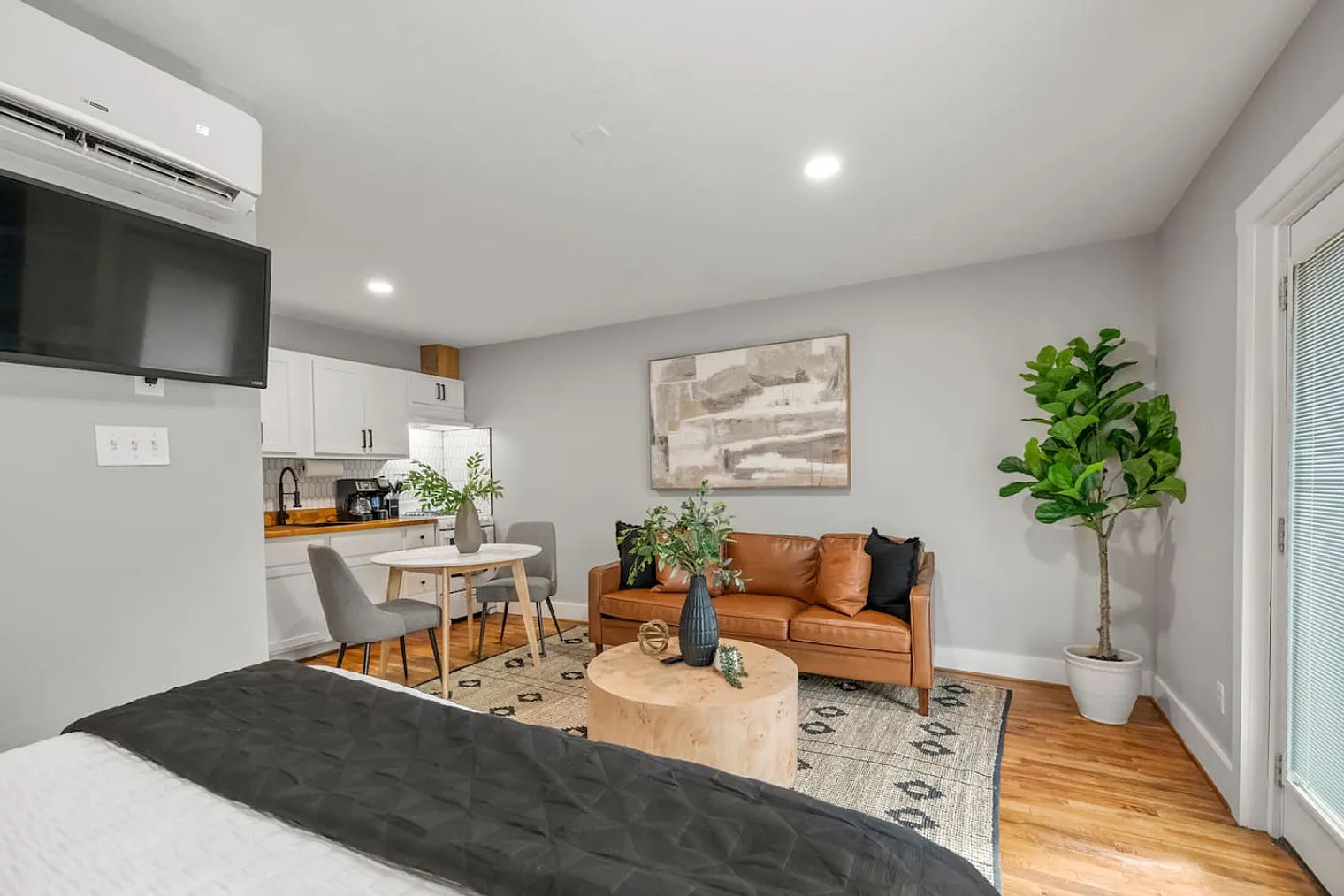 Studio, 1.0 bath, 505 sqft, $1,570 — Photo 1