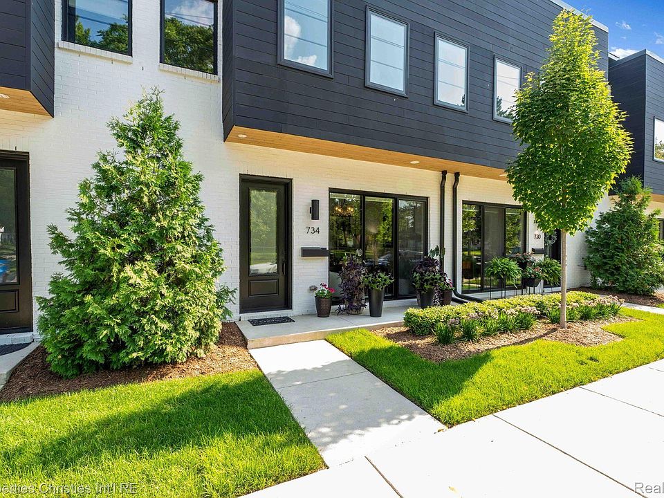 1st image of 734 E Parent Ave
