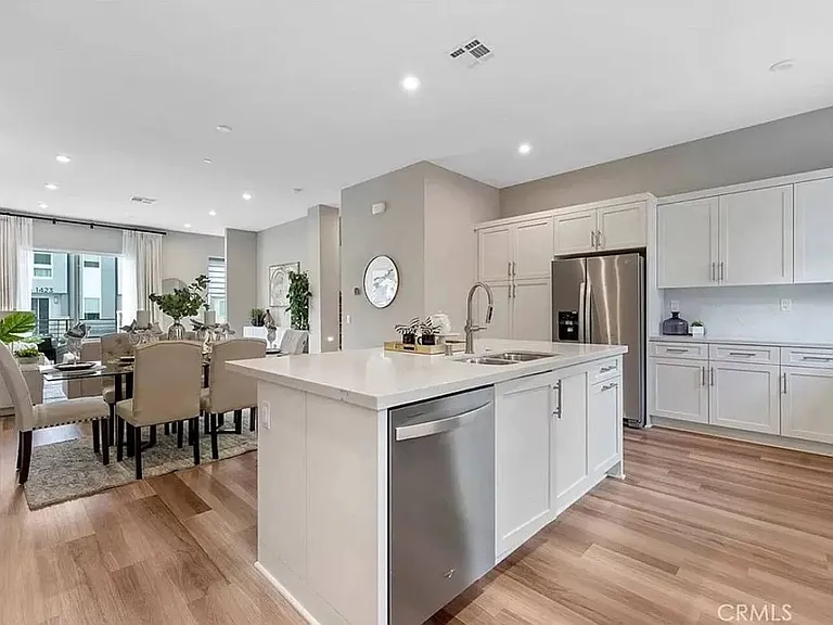 1311 W Cara Dr — Photo 14