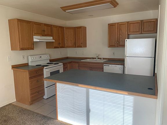 2nd image of 1927 E Desmet Ave #2