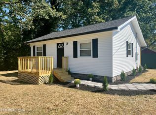 107 Atlanta Rd, Oak Ridge, TN 37830