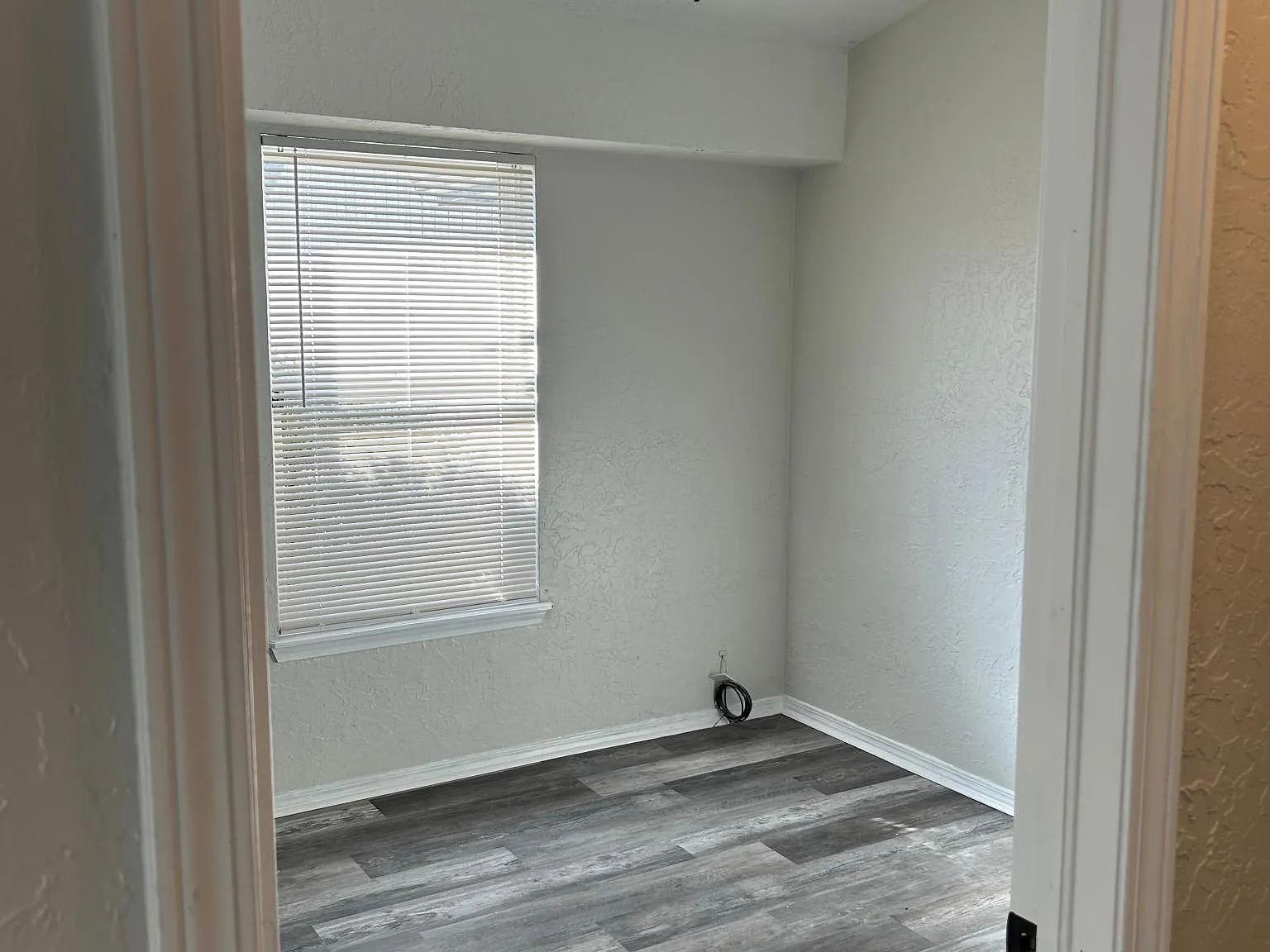 3 bed, 2.5 bath, 1690 sqft, $1,500 — Photo 3