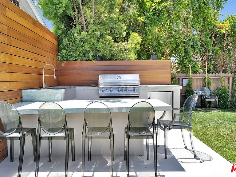 1368 Beckwith Ave — Photo 3