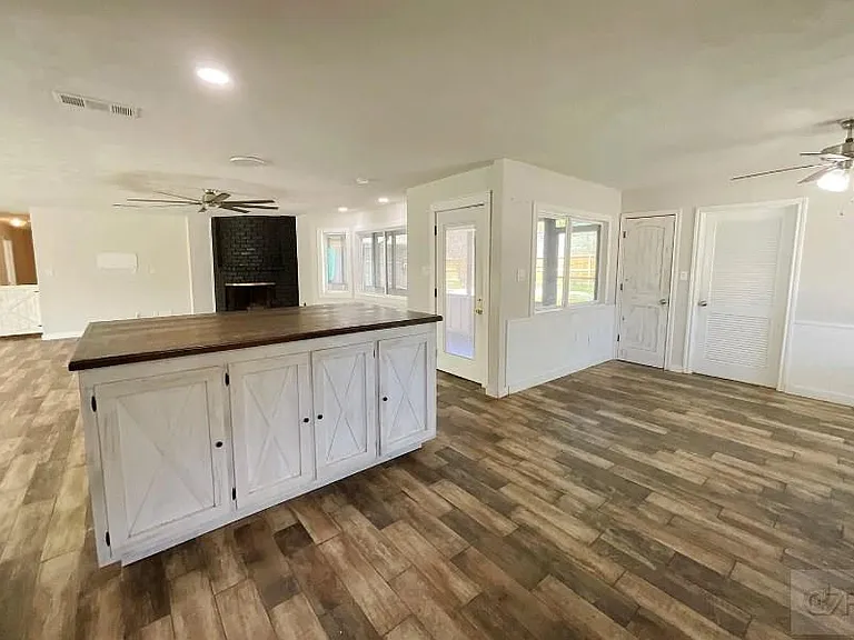 443 Bayou View Dr — Photo 10