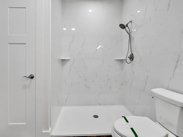 132 E Market St #204 — Photo 13