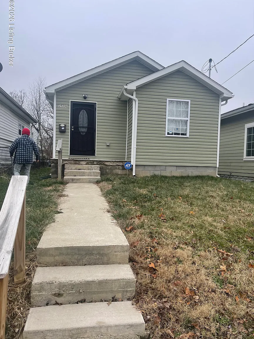 2506 Howard St photo 1