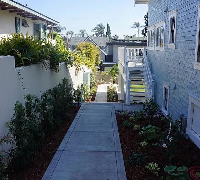 547 A Ave #2 — Photo 8