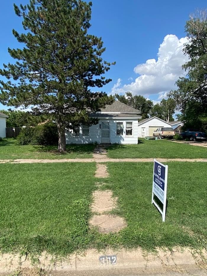 302 Cedar St, Spearville, KS 67876 Zillow