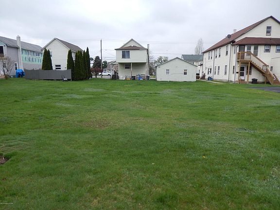 view from back of the yard